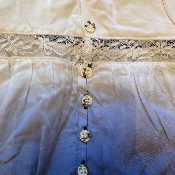 Ombre Cami Top w/Embroidered Detail - Picture 2 of 6